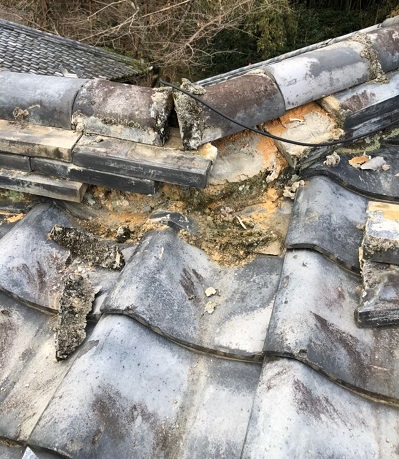 宇土市で雨漏り修理　棟瓦の崩壊　漆喰の欠落